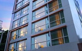 Amora Neoluxe Suites Hotel